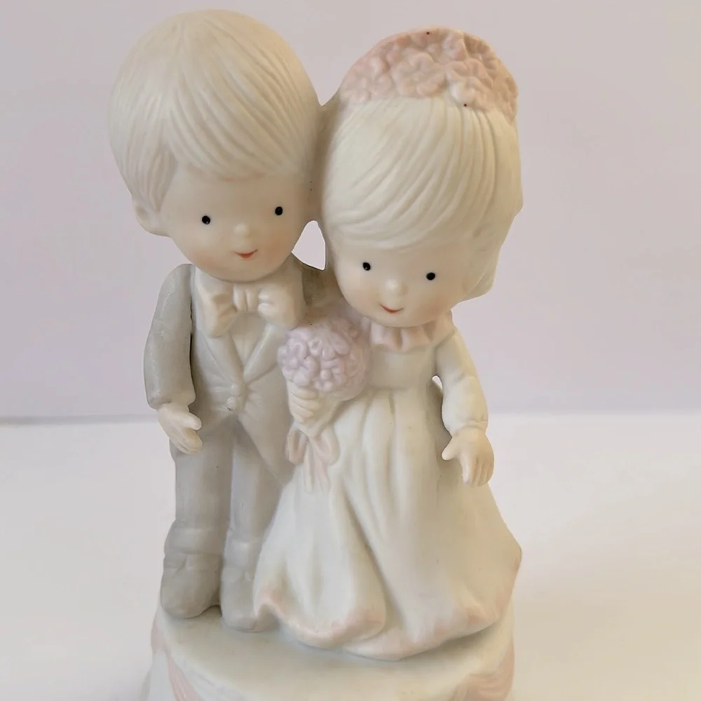 Precious Moments Vintage Rare Bride & Groom Wedding Couple 80’s Music Box/Topper